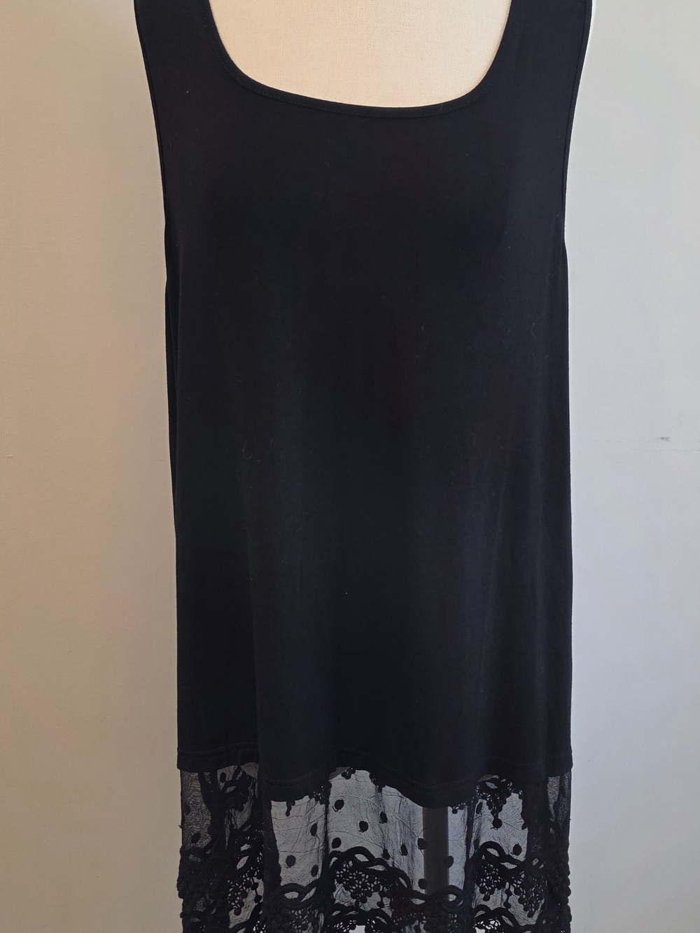 Kaktus black sleeveless tunic tank top/dress extender with a lace trim